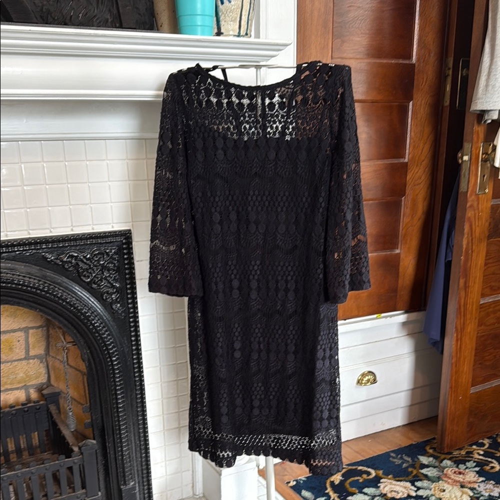 Chico's Lace Sheath Dress with 3/4 Sleeves and Crew Neck- worn a few times‎